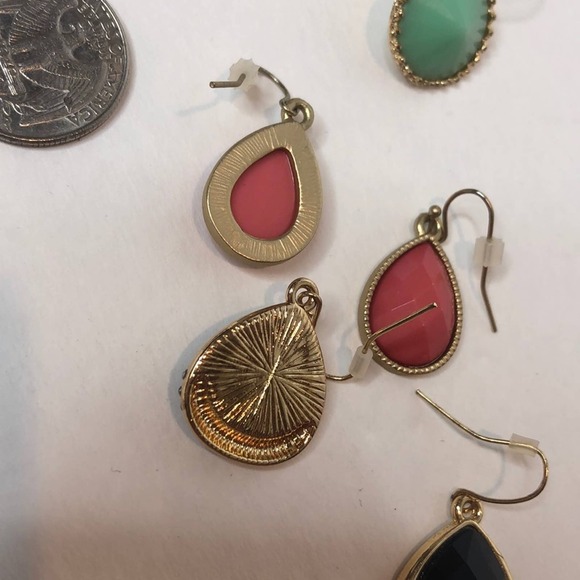 Bundle of three gold dangle earrings - Picture 6 of 6